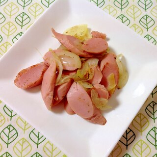 魚肉ソーセージの玉ねぎ炒め(o^^o)